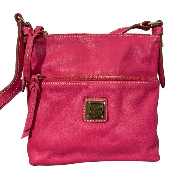 Dooney & Bourke Pink Leather shoulder Bag With Adjustable Strap & Front Zip Pock - Picture 1 of 14